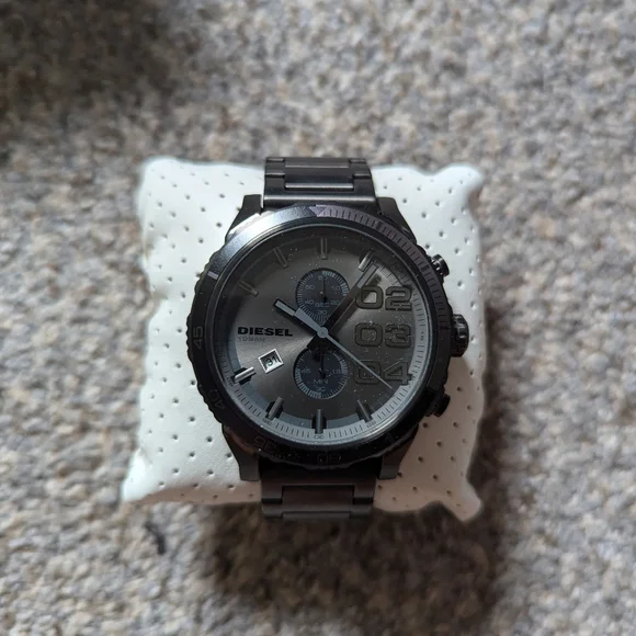 Diesel Watch, Double Down Series Analog Display, Analog Quartz Black Men's Watch - Picture 2 of 5